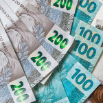 7 REGRAS QUE VÃO TE AJUDAR A CONSEGUIR O PRIMEIRO MILHÃO 7 REGRAS QUE VÃO TE AJUDAR A CONSEGUIR O PRIMEIRO MILHÃO