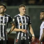 Derrota embaraçosa do Atlético contra o Vitória em jogo de erros. Derrota embaraçosa do Atlético contra o Vitória em jogo de erros.