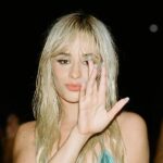 Análise internacional elogia o novo álbum de Camila Cabello, "C, XOXO". Análise internacional elogia o novo álbum de Camila Cabello, "C, XOXO".