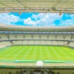 Confronto decisivo entre Fortaleza e Palmeiras no Brasileirão.