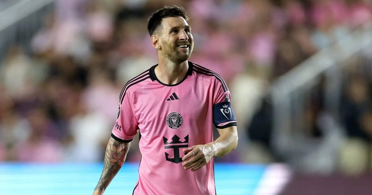 Messi celebra 37 anos durante a Copa América: homenagens e desafios.