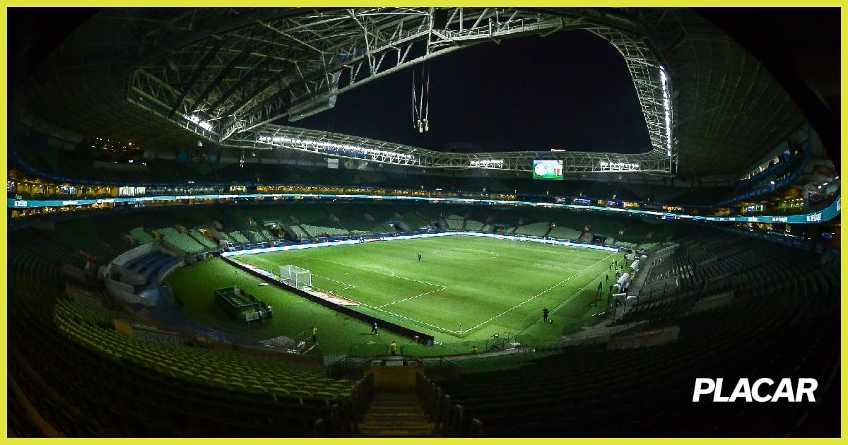 Palmeiras e Vasco em duelo decisivo pelo Brasileirão.
