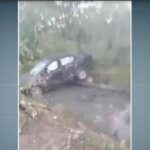 Corpo encontrado em Guarujá, investigação em andamento. Corpo encontrado em Guarujá, investigação em andamento.