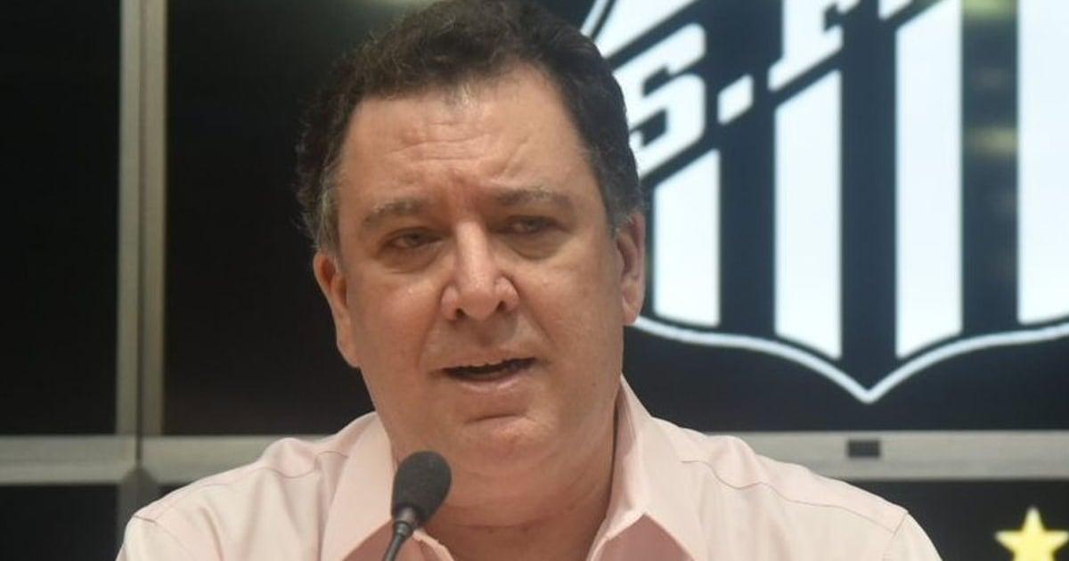 Presidente do Santos revela abandono do time e falta de patrocínio.