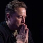 Acionistas da Tesla processam Musk por desviar recursos para a xAI. Acionistas da Tesla processam Musk por desviar recursos para a xAI.