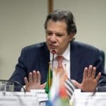 Bolsonaristas tentam culpar Haddad por segurança de dados.