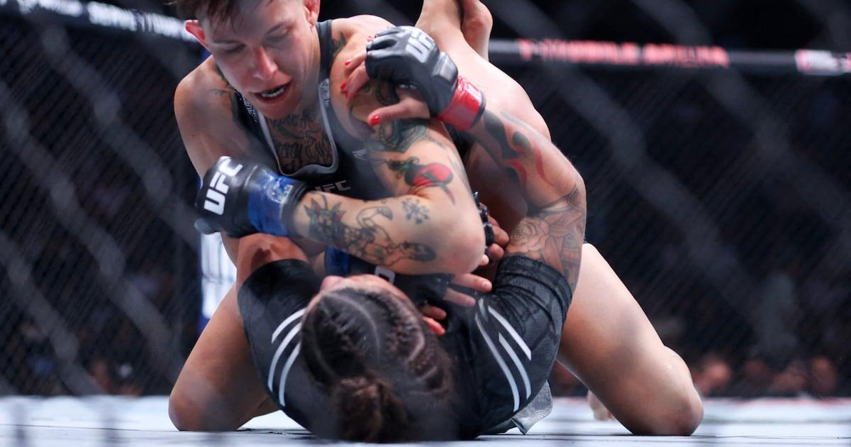Alex Poatan nocauteia rivais e mantém cinturão no UFC 303.