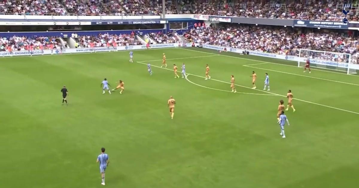 Gol de Bissouma eleva Tottenham em jogo amistoso.