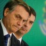 Agentes da Abin usados por Bolsonaro para proteger Flávio e deter auditores da Receita. Agentes da Abin usados por Bolsonaro para proteger Flávio e deter auditores da Receita.