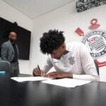 Corinthians Anuncia Empréstimo do Goleiro Hugo Souza.