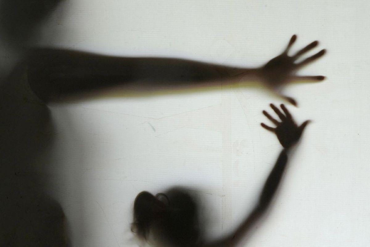 Crianças recebem indenização de R$ 60 mil após abuso sexual por par...