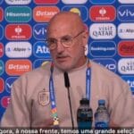 Técnico espanhol elogia sua equipe e critica estilo da França. Técnico espanhol elogia sua equipe e critica estilo da França.