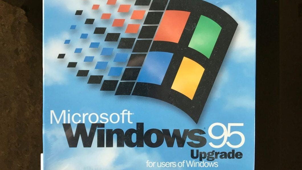 Caixa histórica do Windows 95 preservada pela ex-Microsoft.