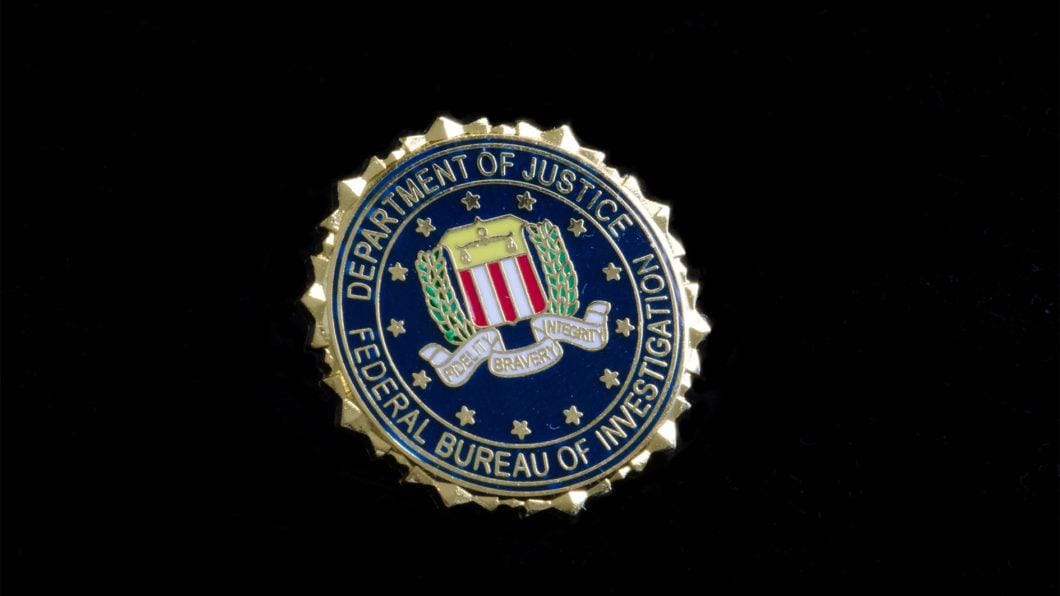 O FBI levou 40 minutos para desbloquear celular do atirador de Trump.