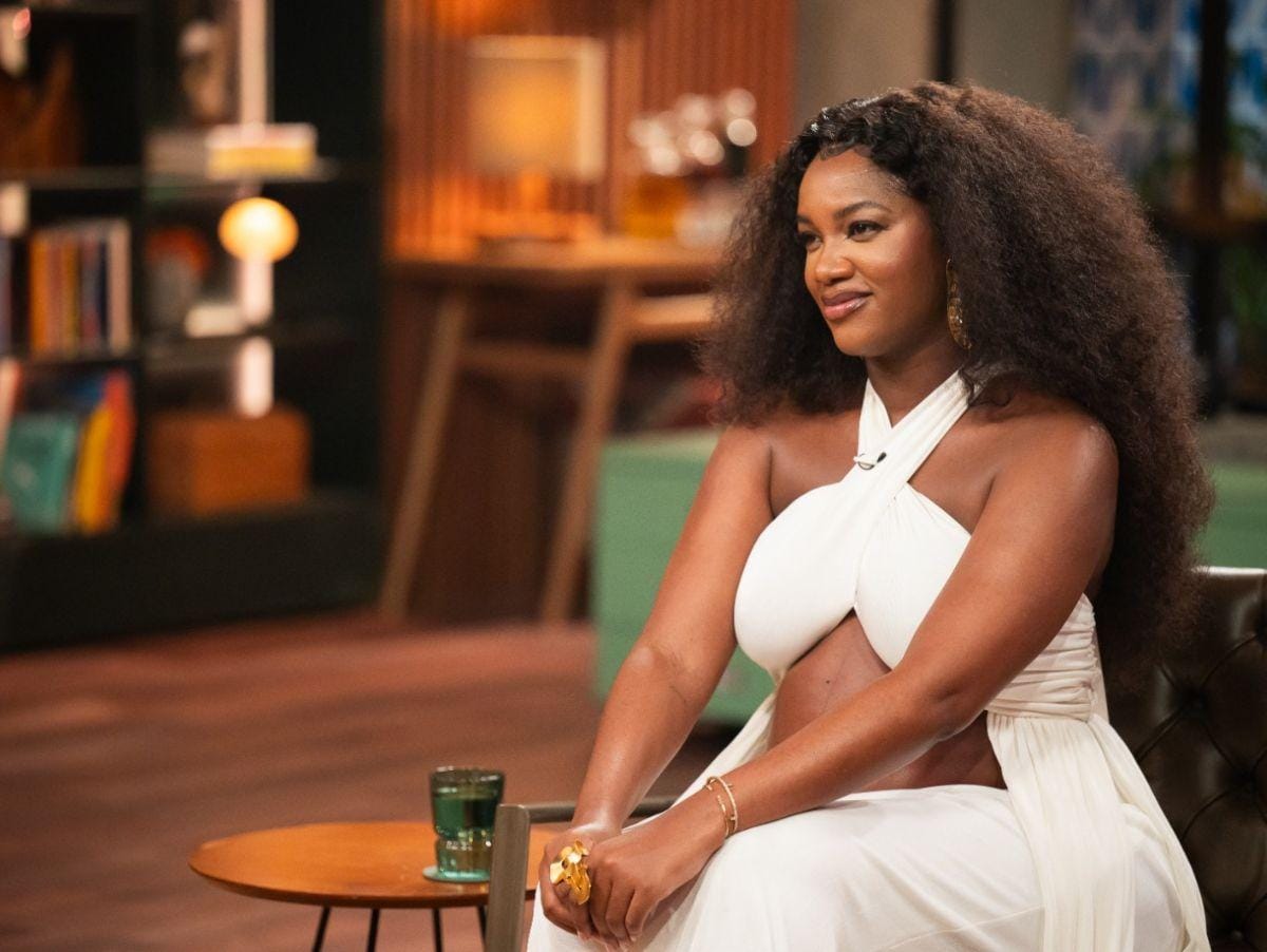 IZA revela peculiaridades da sua carreira no programa Conversa com Bial.