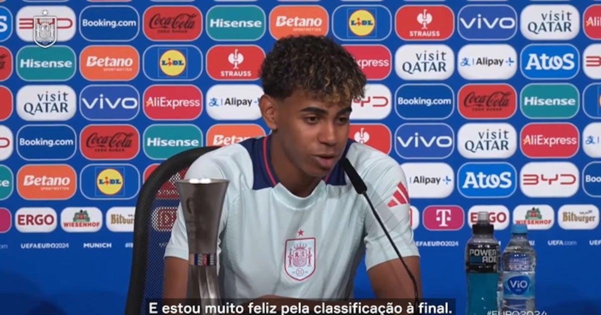 Lamine Yamal comemora passagem da Espanha à final da Euro 2024.