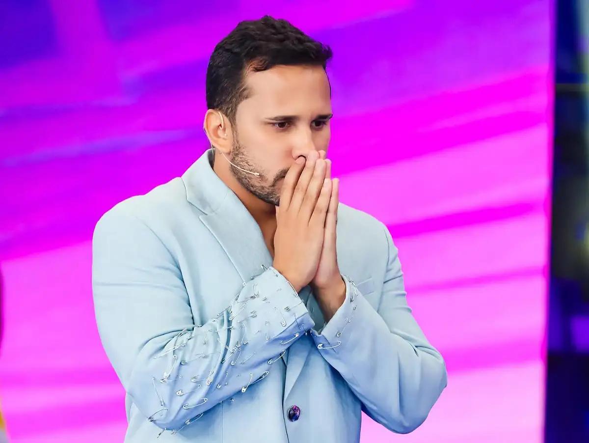 SBT pode suspender programa de Lucas Guimarães antes da estreia.