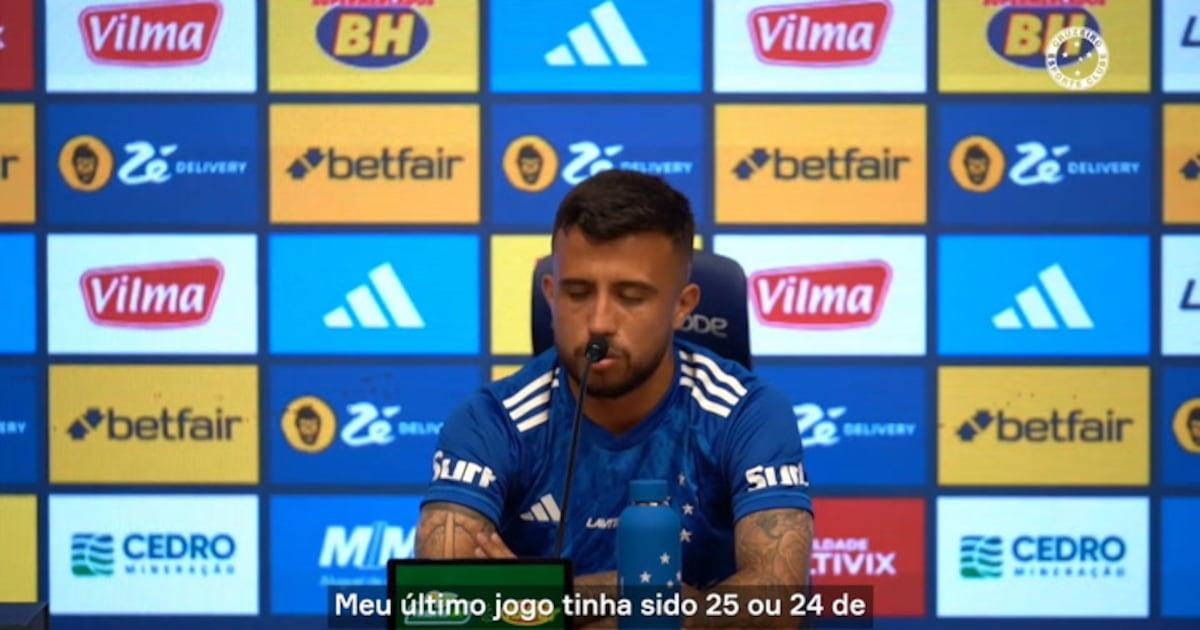 Volante Matheus Henrique apresentado pelo Cruzeiro.