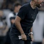 Cinco Nomes para Substituir António Oliveira no Corinthians.