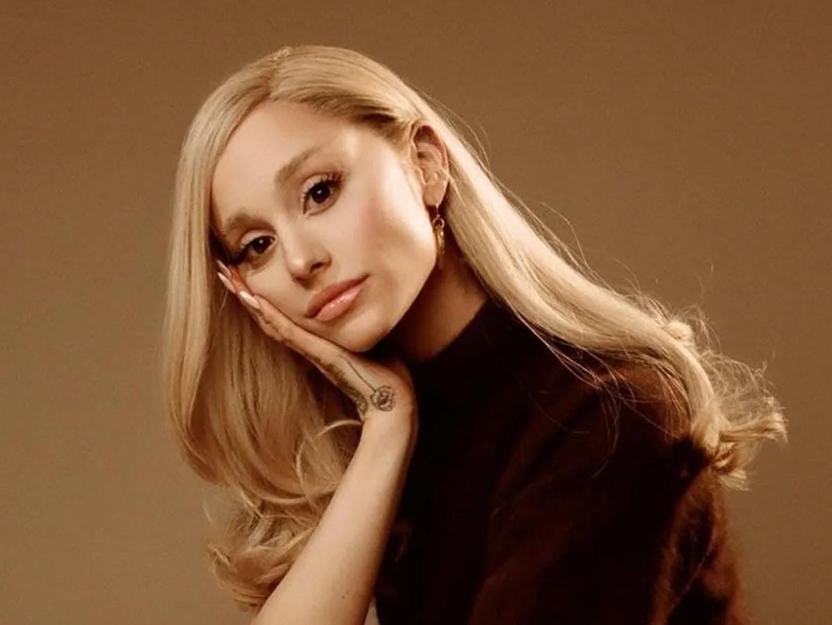 Ariana Grande anuncia pausa na era