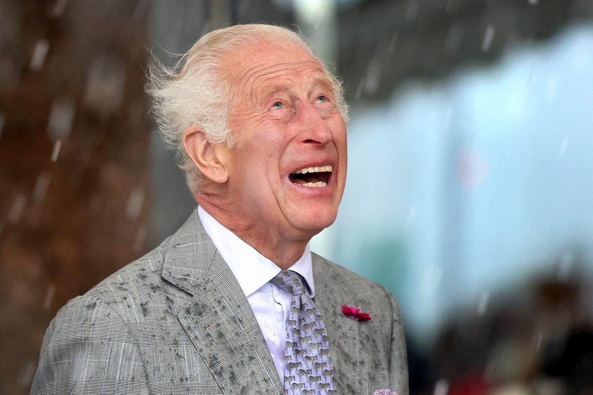 Rei Charles e rainha Camilla enfrentam momentos turbulentos.