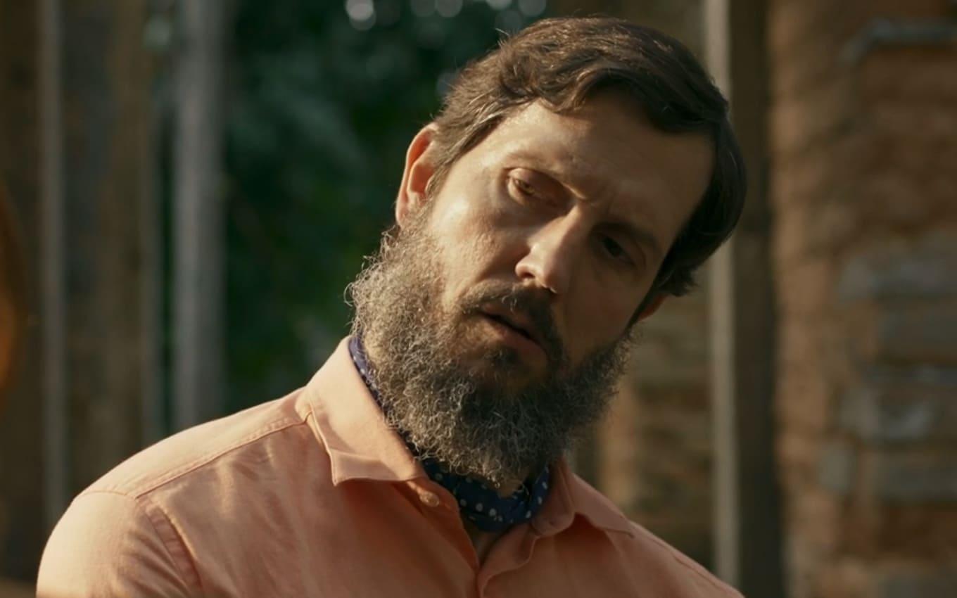 Egídio culpa Tião Galinha por assassinato de Marçal.