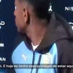 Savinho comemora privilégio de jogar no Manchester City. Savinho comemora privilégio de jogar no Manchester City.