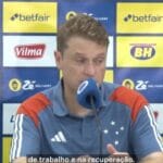 Treinador do Cruzeiro celebra vitória e compromisso da equipe. Treinador do Cruzeiro celebra vitória e compromisso da equipe.