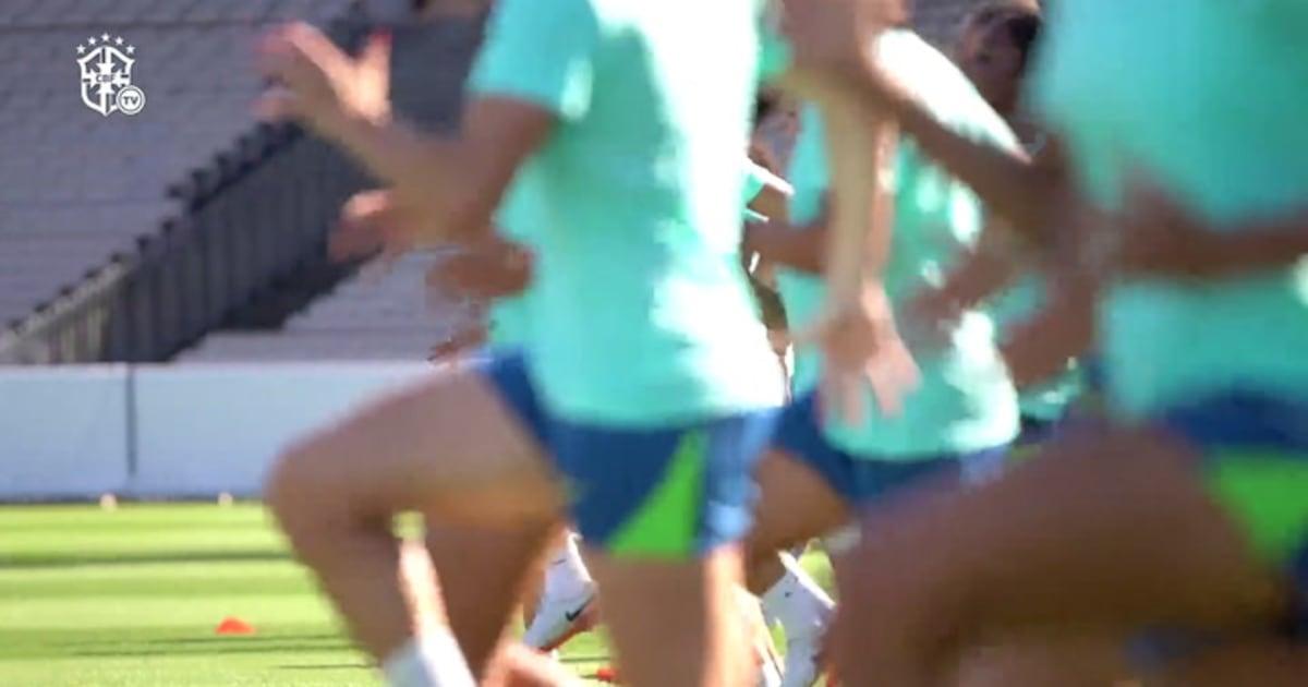 Seleção feminina se prepara para estreia olímpica.