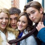 Quatro versões inéditas da série "Gossip Girl" que você precisa conhecer. Quatro versões inéditas da série "Gossip Girl" que você precisa conhecer.