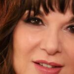 Vocalista da banda Heart é diagnosticada com câncer e planeja retorno aos palcos em 2025.