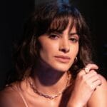 Zélia Noronha, a ex de Artur, mexe com Quinota no No Rancho Fundo. Zélia Noronha, a ex de Artur, mexe com Quinota no No Rancho Fundo.