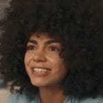 Flagrando o caso de João e Mariana no 'Renascer'.