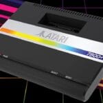 Experimente o novo Atari 7800+ com HDMI e controles sem fio.