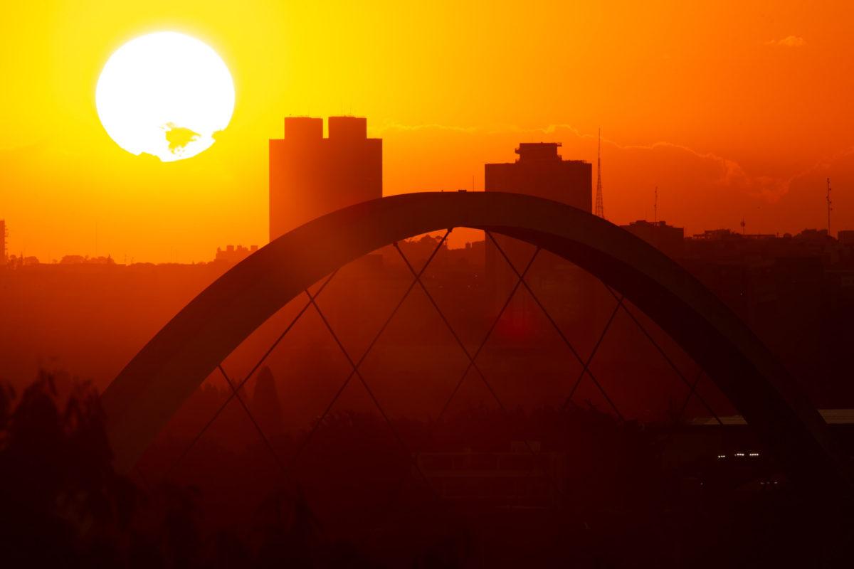 Cinco Regiões Brasileiras Enfrentam Pior Seca em Décadas.
