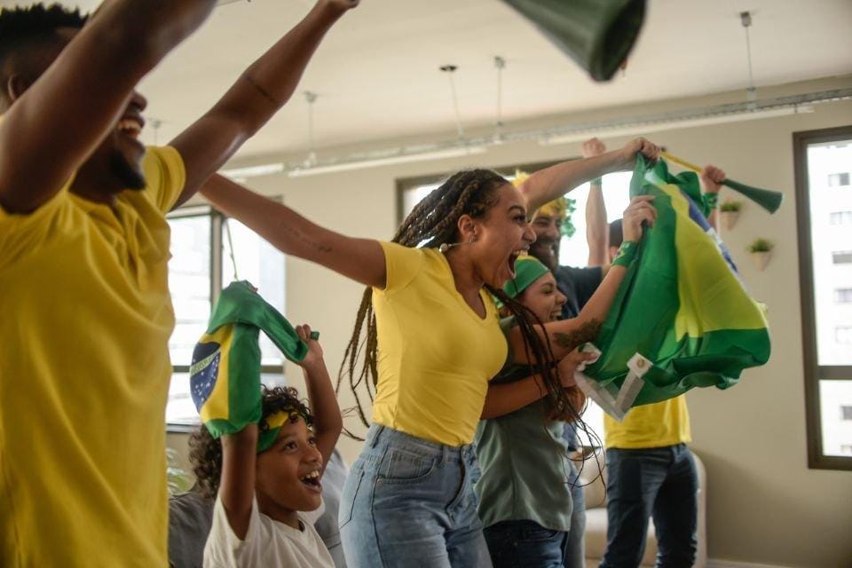 Roupas, Equipamentos e Acessórios Oficiais do Time Brasil com Até 15% OFF.