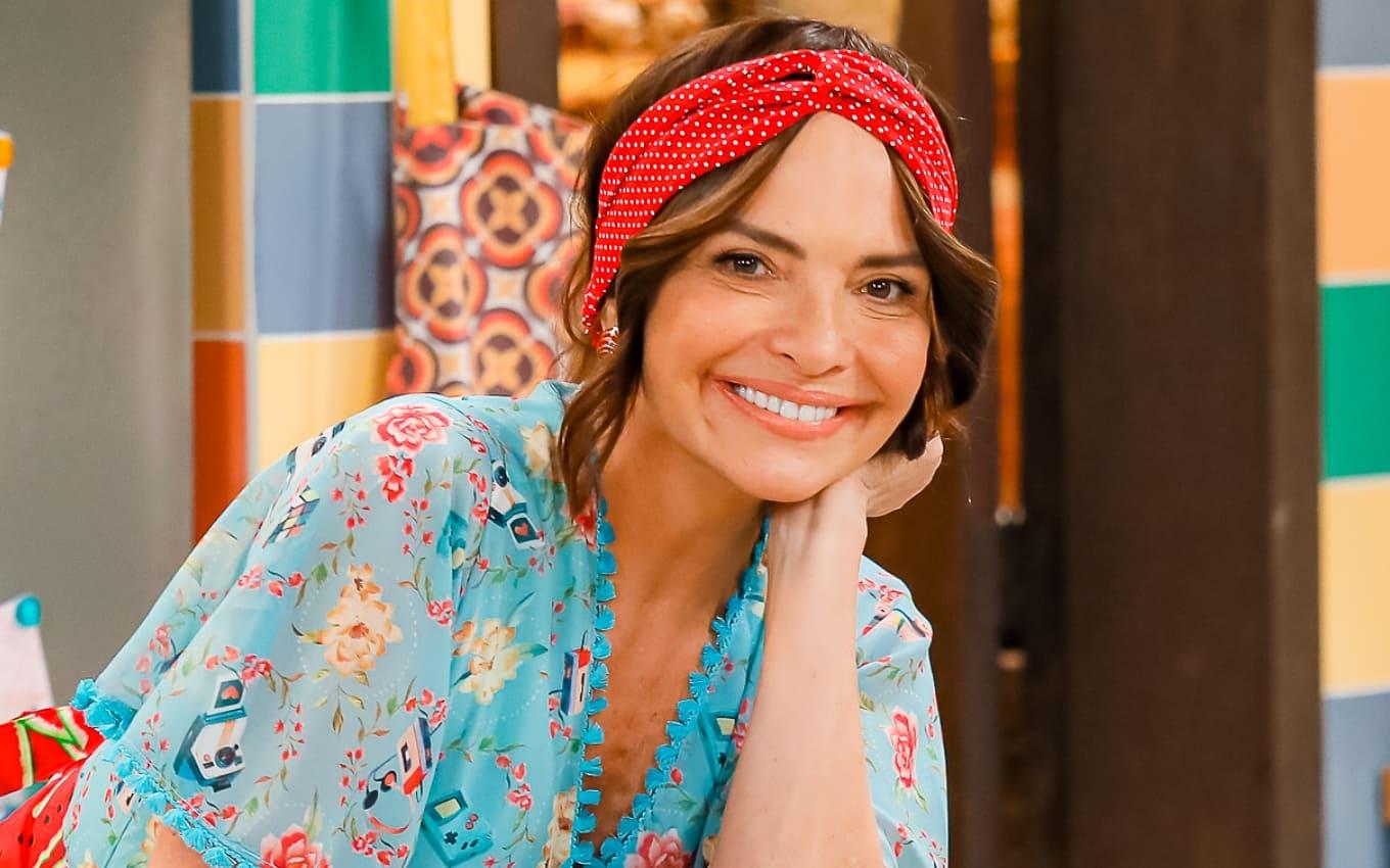 Luiza Tomé abandona papéis sensuais para interpretar 'cozinheira mãezona'.