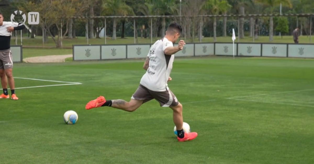 Corinthians renova contrato do meia argentino Rodrigo Garro até 2028.