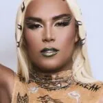 Novo álbum "EPica 2" marca renovação artística de Danny Bond. Novo álbum "EPica 2" marca renovação artística de Danny Bond.