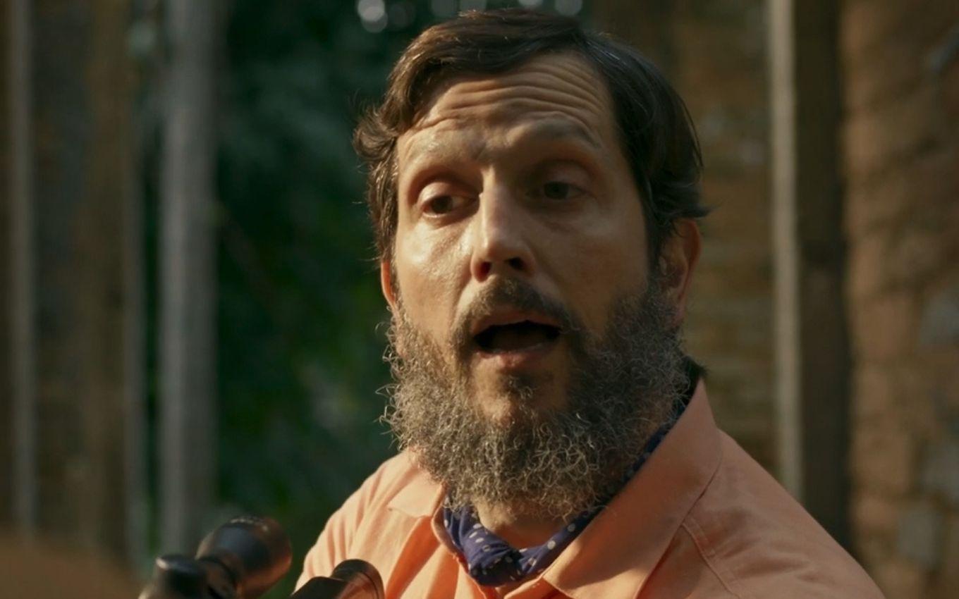 Egídio conversa com morto e choca Renascer: gratidão.