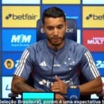 "William fala sobre chance de jogar pela Seleção Brasileira." "William fala sobre chance de jogar pela Seleção Brasileira."