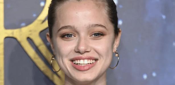 Filha de Jolie e Pitt retira sobrenome paterno com aprovação judicial.