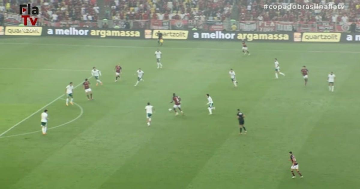 Flamengo vence Palmeiras nas oitavas da Copa do Brasil.