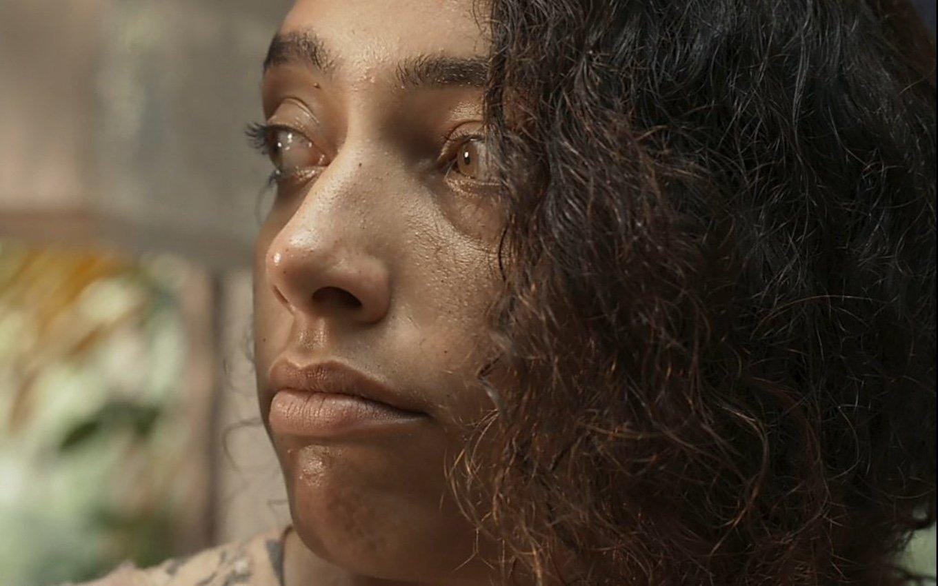 Joana empurra Zinha para perder a virgindade com Lilith.