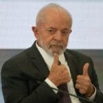 Lula recorda acidente que o levou a perder o dedo. Lula recorda acidente que o levou a perder o dedo.