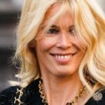 Uma Deusa dos Anos 90 Celebra 54 Anos com Biquíni na Grécia.