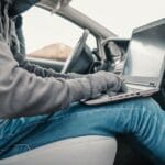 Carro hacker em São Paulo: um perigo longe de solução.