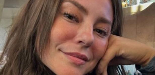 Paolla Oliveira celebra fim dos filtros no Instagram em nova selfie.