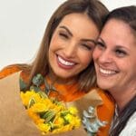 Patrícia Poeta reconhece luto de mãe que perdeu filho para Covid. Patrícia Poeta reconhece luto de mãe que perdeu filho para Covid.