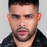 Capa deslumbrante do novo álbum "ASTRO" de Pedro Sampaio. Capa deslumbrante do novo álbum "ASTRO" de Pedro Sampaio.